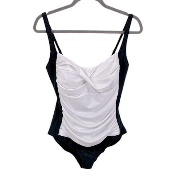 Venus One Piece Swimsuit Size 14 - Picture 1 of 11